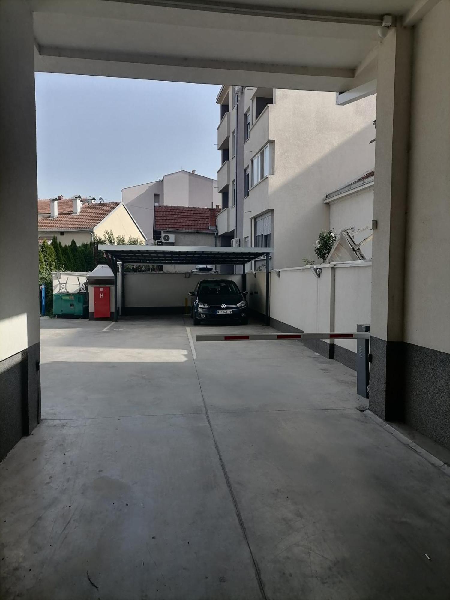 Stojanovic Apartments Nis Exterior photo